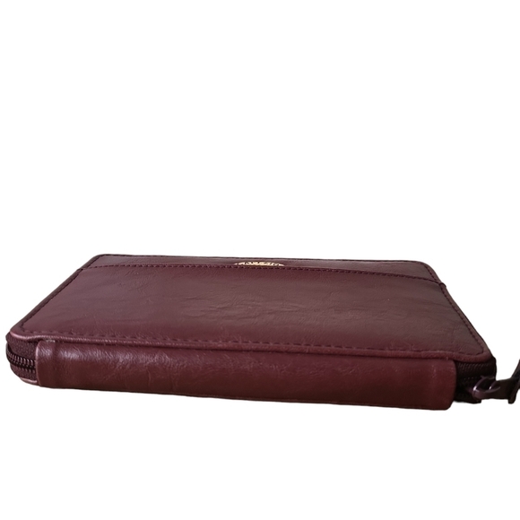 Capezio 1887 Burgundy Zip Around Wallet - Picture 6 of 6